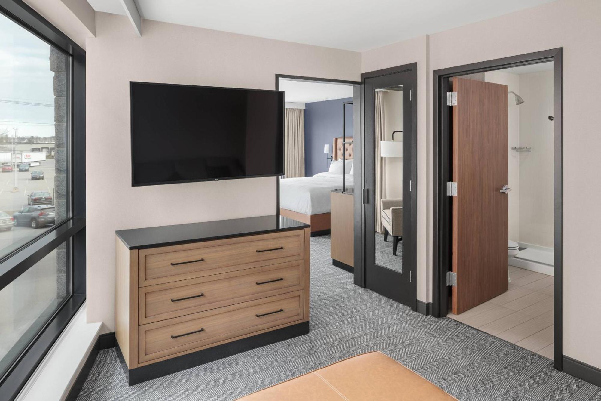 Отель Courtyard By Marriott Portland Downtown/Waterfront Экстерьер фото